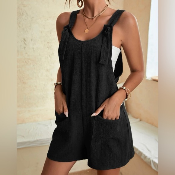 SHEIN Pants - Never worn black romper size medium SHEIN